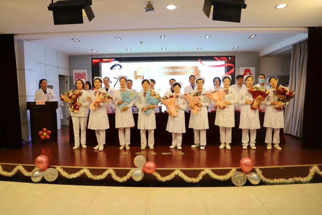 【護士節】徐州市腫瘤醫院舉辦“5·12”國際護士節表彰大會